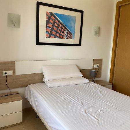 Apartamento A Pie De Playa. Nerja Bagian luar foto