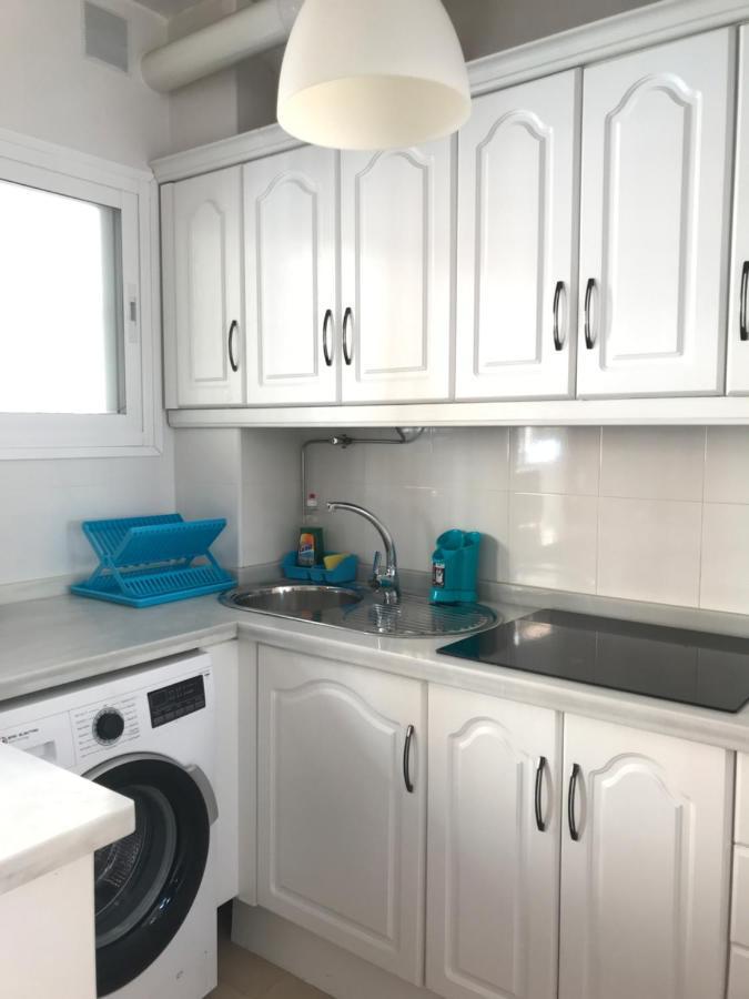 Apartamento A Pie De Playa. Nerja Bagian luar foto