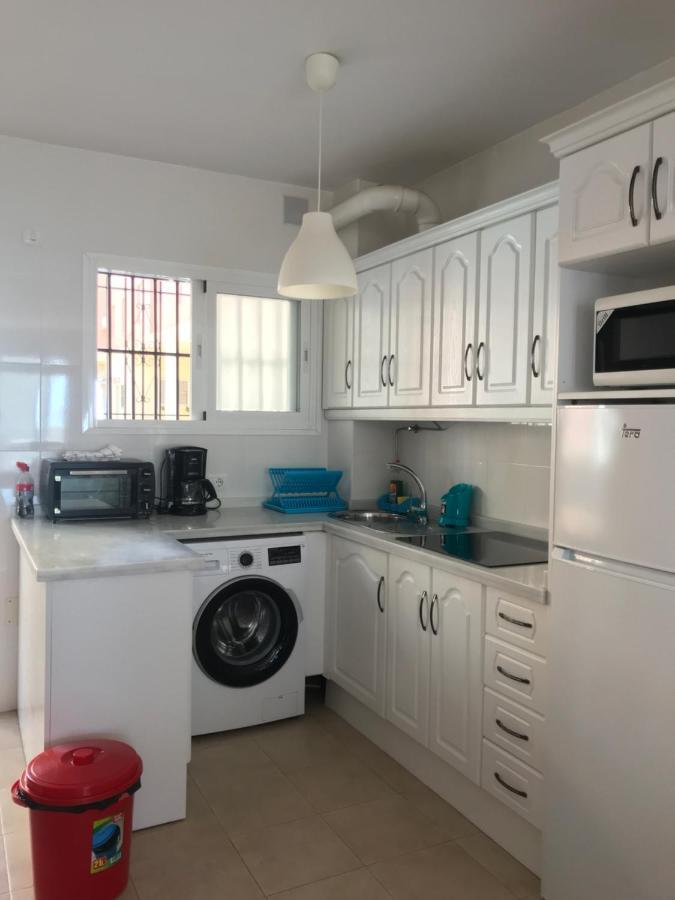 Apartamento A Pie De Playa. Nerja Bagian luar foto