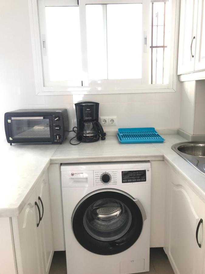 Apartamento A Pie De Playa. Nerja Bagian luar foto