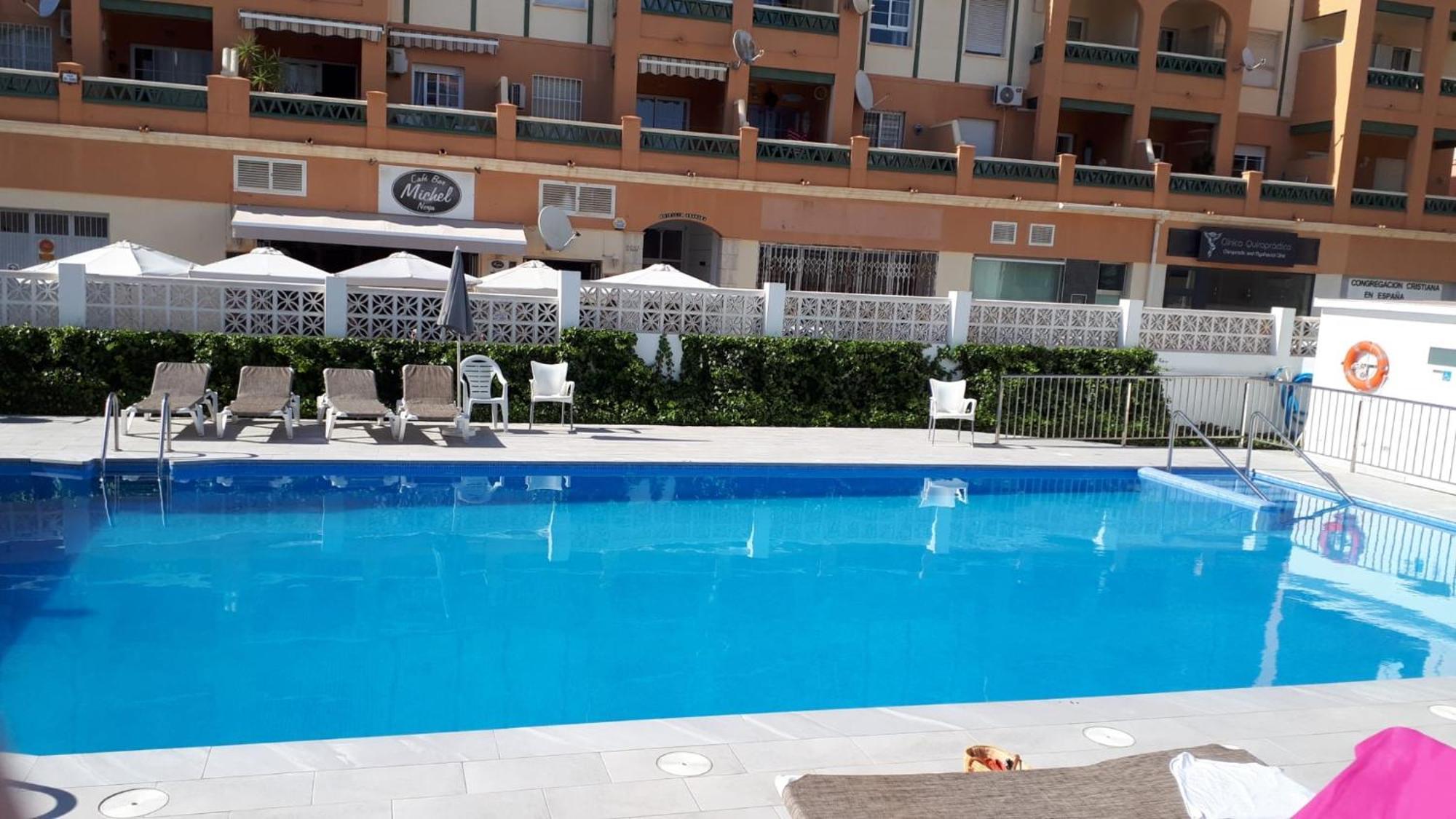 Apartamento A Pie De Playa. Nerja Bagian luar foto